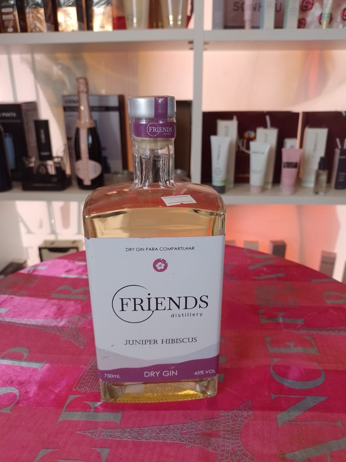 Friends Distillery Dry Gin Juniper Hibiscus